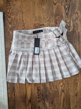 NWT plaid pleated mini skirt